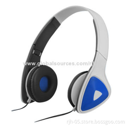 Headphone with universal 3.5mm gold plug